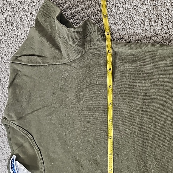 Army green top - Picture 4 of 6